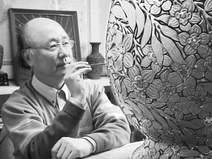 文乾剛:雕出經(jīng)典的剔紅雕漆傳承人