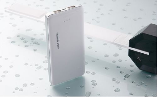 太空步P15000移動電源 現(xiàn)代數(shù)碼達(dá)人的摯愛