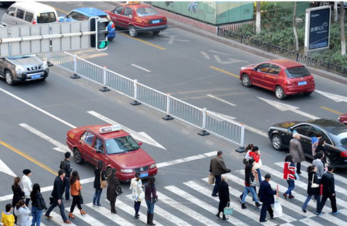 從“中國(guó)式過馬路”看禮品營(yíng)銷