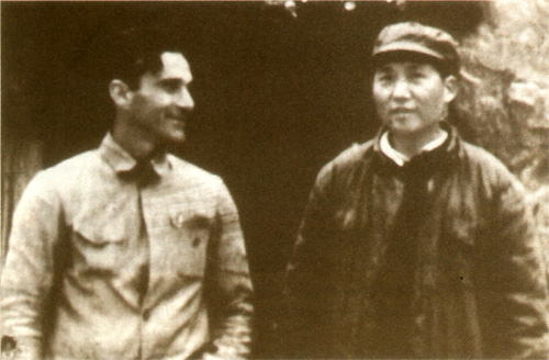 毛澤東數(shù)次書贈《七律·長征》