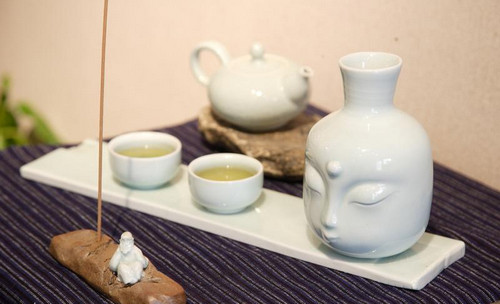 定制瓷器更能彰顯佳節(jié)特色