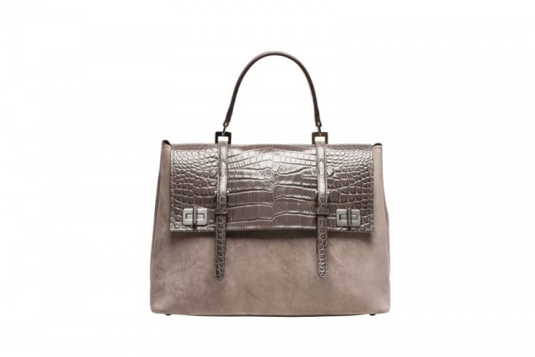 Prada 2014秋冬包袋標志性logo消失不見