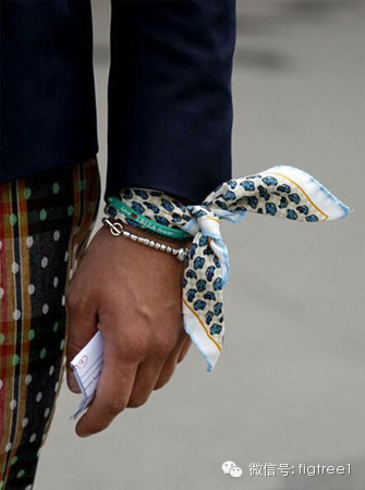 絲巾的“另類玩法”可以玩得醬紫酷??！