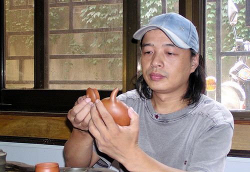 紫砂藝術(shù)家華建民：紫砂藝術(shù)之夢(mèng)璀璨盛開(kāi)