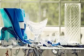 裝扮的藝術(shù)：當絲巾遇上家居，意想不到的驚喜！